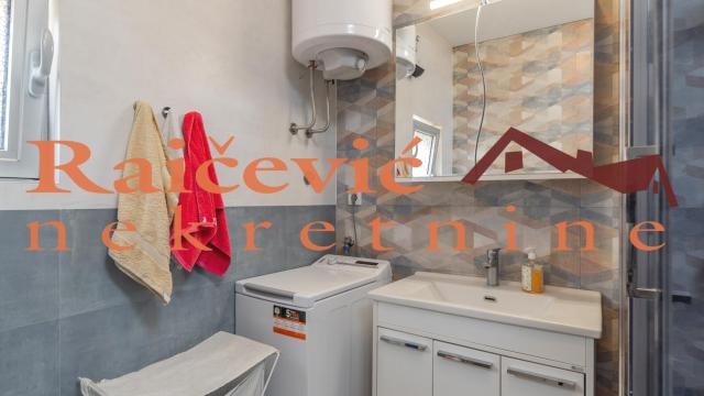 Stan, Trosoban, Prodaja, 79m2, Centar, Stari grad, Zmaja od Nocaja