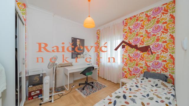 Stan, Trosoban, Prodaja, 79m2, Centar, Stari grad, Zmaja od Nocaja