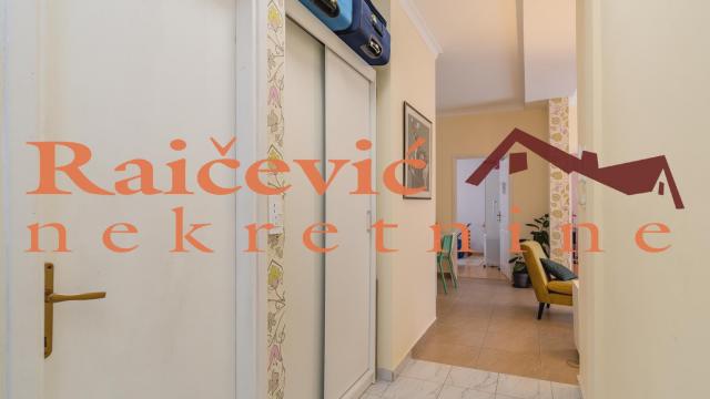 Stan, Trosoban, Prodaja, 79m2, Centar, Stari grad, Zmaja od Nocaja