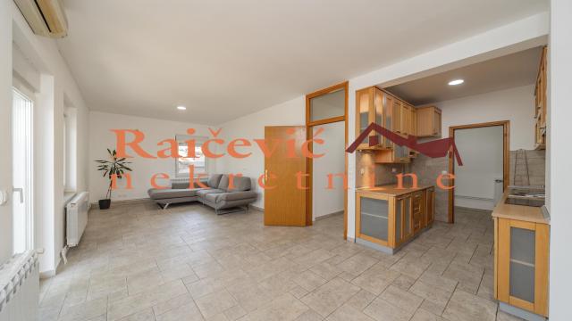 Stan, Trosoban, Prodaja, 90m2, Cvetkova pijaca, Zvezdara, Zivka Davidovica