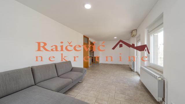 Stan, Trosoban, Prodaja, 90m2, Cvetkova pijaca, Zvezdara, Zivka Davidovica