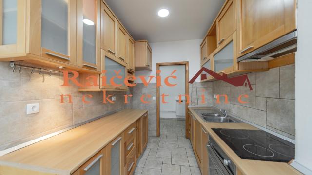 Stan, Trosoban, Prodaja, 90m2, Cvetkova pijaca, Zvezdara, Zivka Davidovica