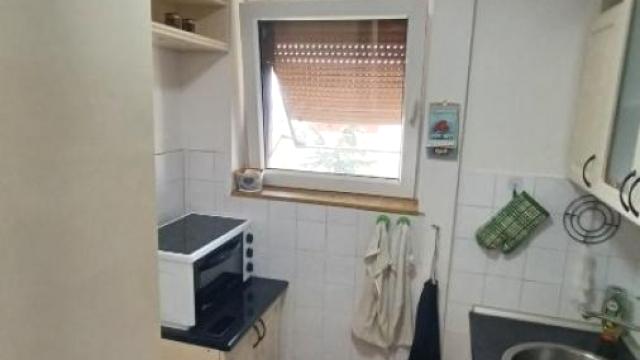 Stan, Dvoiposoban, Prodaja, 53m2, Novo Skojevsko naselje, Rakovica, Luke Vojvodića