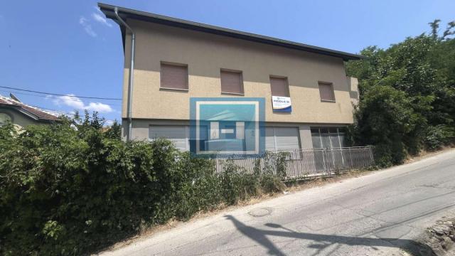 Kuća, Trosoban, Prodaja, 265m2, Aqua park, Gradska lokacija, Jagodina