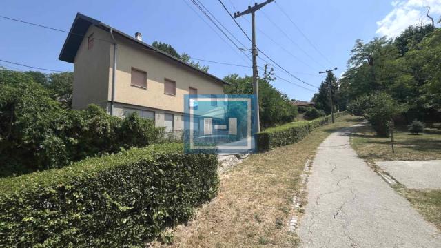 Kuća, Trosoban, Prodaja, 265m2, Aqua park, Gradska lokacija, Jagodina