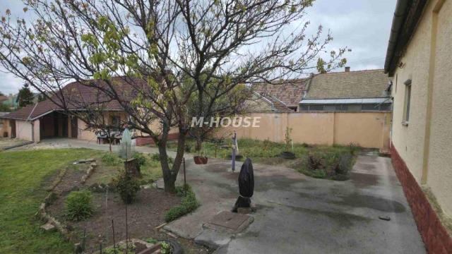 Kuća, Trosoban, Prodaja, 99m2, Gornja Varoš, Gradska lokacija, Sombor