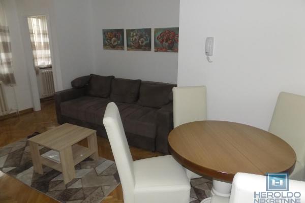 izdavanje, stanova,
centar-grad-paracin, 1084110, dvosoban