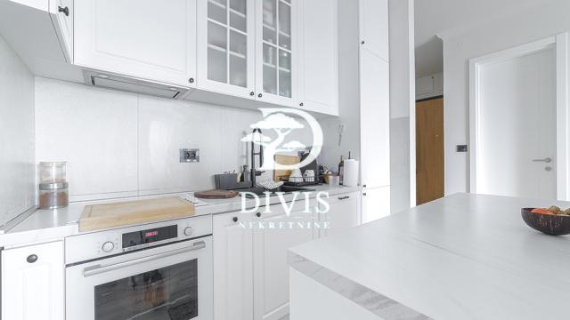 Stan, četvorosoban, Prodaja, 138m2, Tošin Bunar