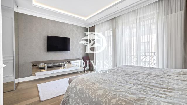 Stan, četvorosoban, Prodaja, 207m2, Mome Kapora