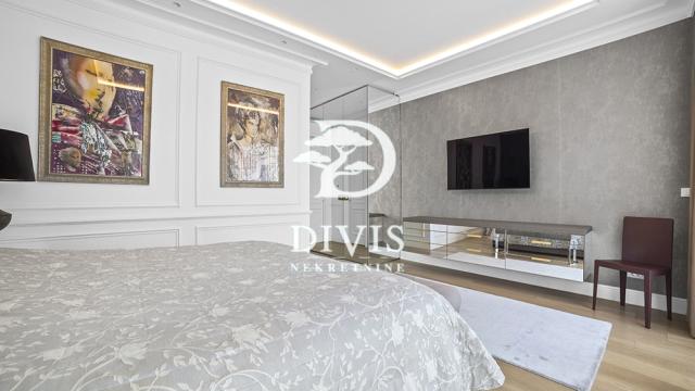 Stan, četvorosoban, Prodaja, 207m2, Mome Kapora