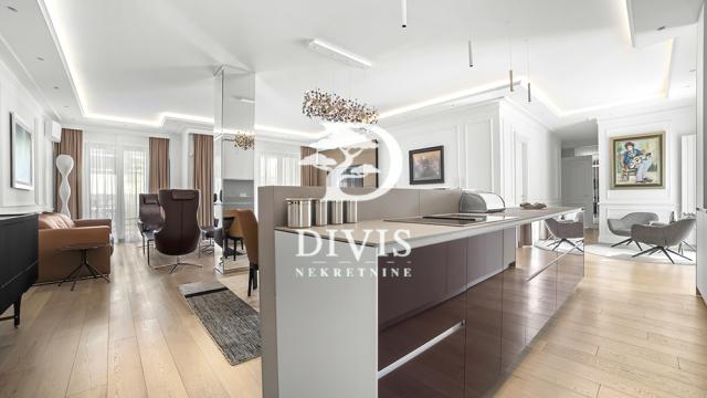 Stan, četvorosoban, Prodaja, 207m2, Mome Kapora