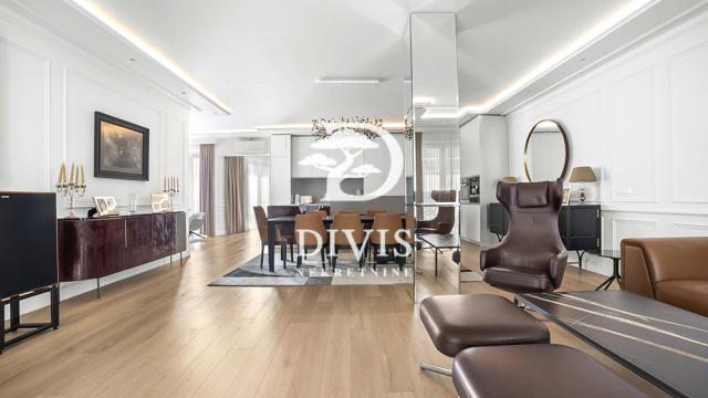 Stan, četvorosoban, Prodaja, 207m2, Mome Kapora