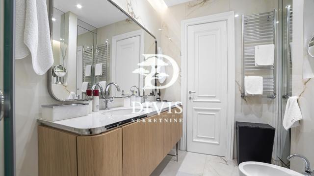 Stan, četvorosoban, Prodaja, 207m2, Mome Kapora