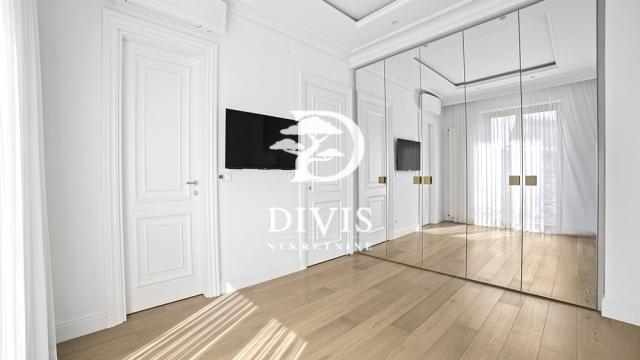 Stan, četvorosoban, Prodaja, 207m2, Mome Kapora