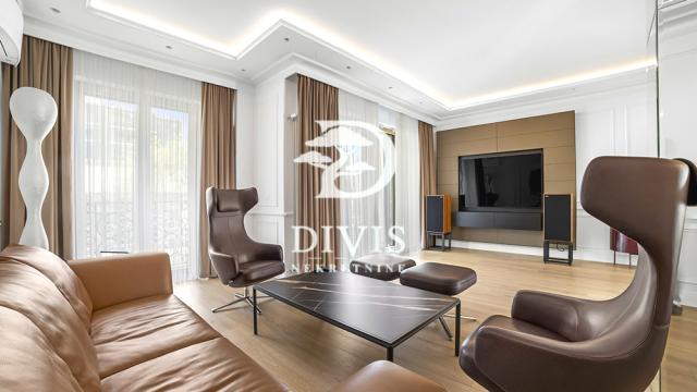 Stan, četvorosoban, Prodaja, 207m2, Mome Kapora