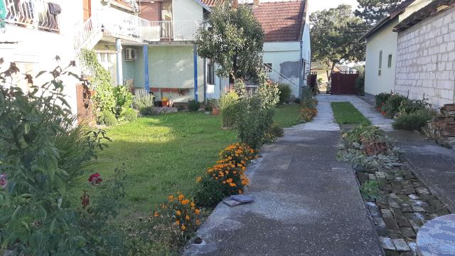 Kuća, Petosoban i veći, Prodaja, 300m2, Dože Đerđa