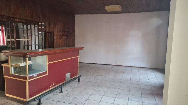 Kuća, Petosoban i veći, Prodaja, 300m2, Dože Đerđa