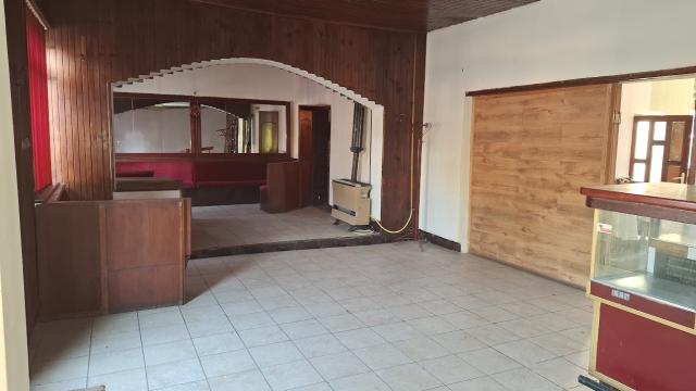 Kuća, Petosoban i veći, Prodaja, 300m2, Dože Đerđa