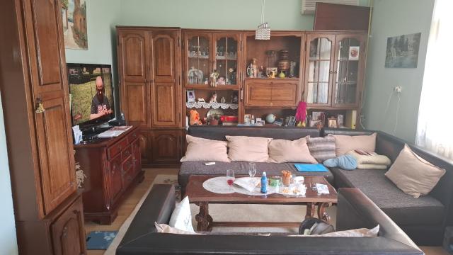 Kuća, Petosoban i veći, Prodaja, 300m2, Dože Đerđa