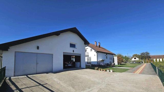 Kuća, Petosoban i veći, Prodaja, 200m2, Donje Nedeljice, Okolno mesto, Milosa Obrenovica
