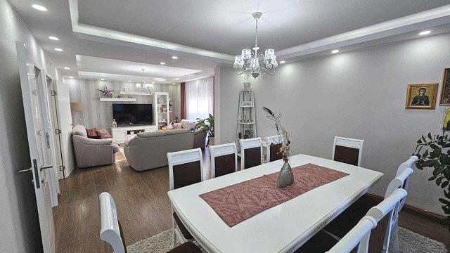 Kuća, Petosoban i veći, Prodaja, 200m2, Donje Nedeljice, Okolno mesto, Milosa Obrenovica