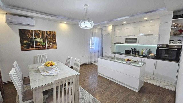 Kuća, Petosoban i veći, Prodaja, 200m2, Donje Nedeljice, Okolno mesto, Milosa Obrenovica