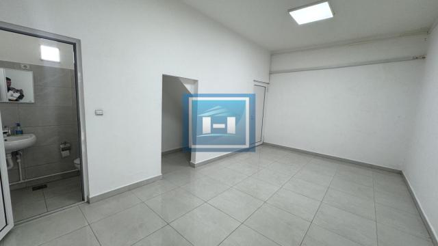 Poslovni prostor, Izdavanje, 110m2, Centar, Gradska lokacija, Despotovac