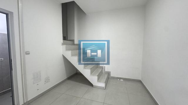 Poslovni prostor, Izdavanje, 110m2, Centar, Gradska lokacija, Despotovac