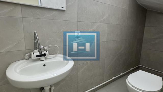 Poslovni prostor, Izdavanje, 110m2, Centar, Gradska lokacija, Despotovac