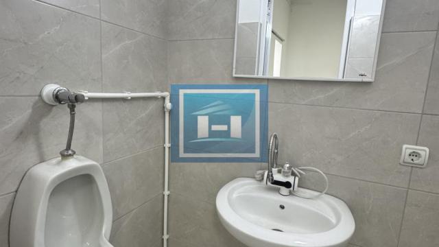 Poslovni prostor, Izdavanje, 110m2, Centar, Gradska lokacija, Despotovac