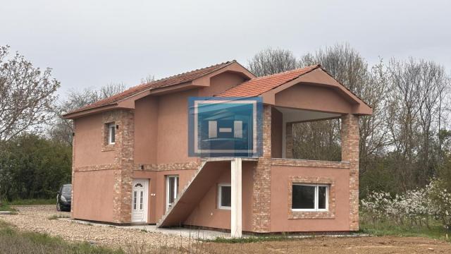 Kuća, četvorosoban, Prodaja, 302m2, Kočino Selo, Okolno mesto, Jagodina