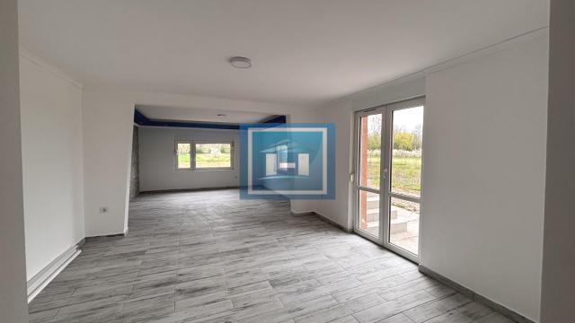 Kuća, četvorosoban, Prodaja, 302m2, Kočino Selo, Okolno mesto, Jagodina