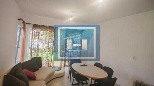 Kuća, Dvosoban, Izdavanje, 60m2, 4. juli, Gradska lokacija, Paraćin