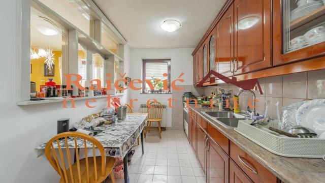 Kuća, Izdavanje, 500m2, Učiteljsko naselje, Zvezdara, Uciteljska