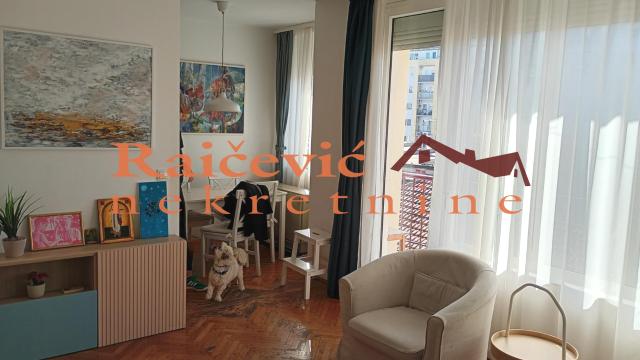 Stan, Trosoban, Prodaja, 69m2, Crveni krst, Vračar, Sumatovacka