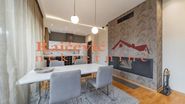 Stan, Petosoban, Prodaja, 160m2, Crveni krst, Vračar, Vilovskog