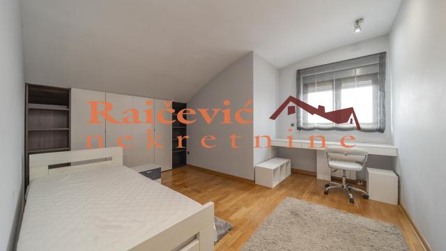 Stan, Petosoban, Prodaja, 160m2, Crveni krst, Vračar, Vilovskog