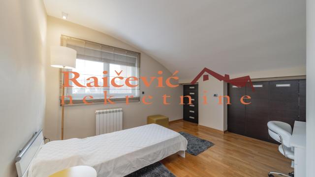 Stan, Petosoban, Prodaja, 160m2, Crveni krst, Vračar, Vilovskog