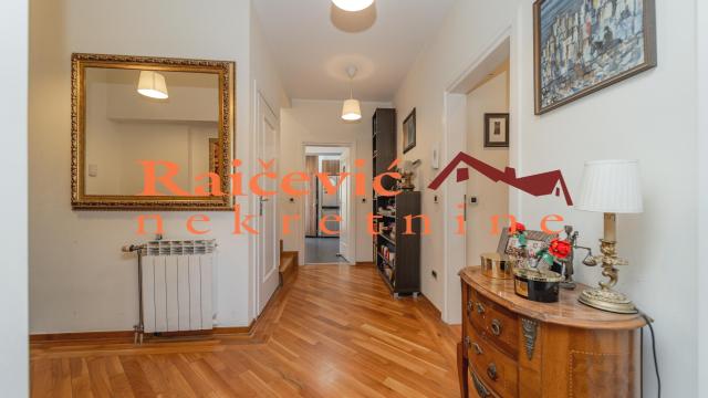 Stan, Petosoban, Prodaja, 160m2, Vukov Spomenik, Zvezdara, Bulevar kralja Aleksandra