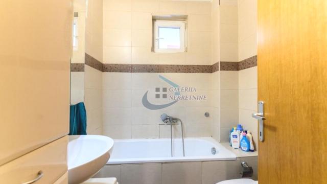 Stan, Trosoban, Prodaja, 70m2, Lekino brdo, Voždovac, Banjalučka