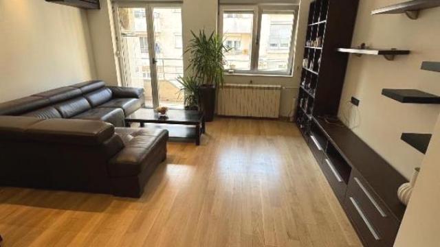 Stan, četvorosoban, Prodaja, 102m2, Crveni krst, Vračar, Golubačka