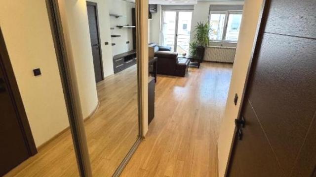 Stan, četvorosoban, Prodaja, 102m2, Crveni krst, Vračar, Golubačka