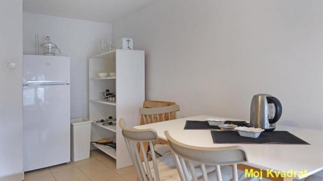 Stan, Trosoban, Prodaja, 86m2, Kalenić pijaca, Vračar, Topolska