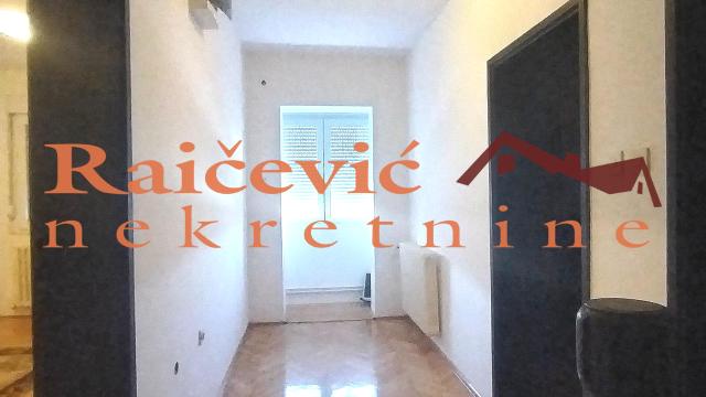 Kuća, Prodaja, 354m2, Vrčin, Grocka, Skadarlijska