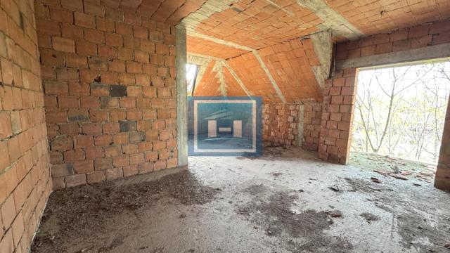 Kuća, Prodaja, 685m2, Moravski Bujmir, Okolno mesto, Aleksinac