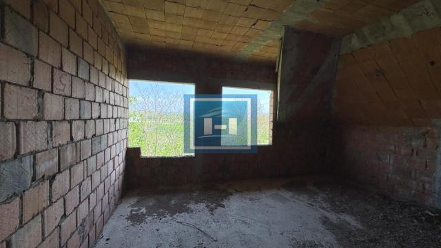 Kuća, Prodaja, 685m2, Moravski Bujmir, Okolno mesto, Aleksinac