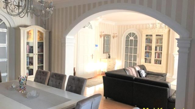 Kuća, Prodaja, 364m2, Banovo brdo, Čukarica, Beograd