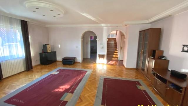 Kuća, Prodaja, 364m2, Banovo brdo, Čukarica, Beograd