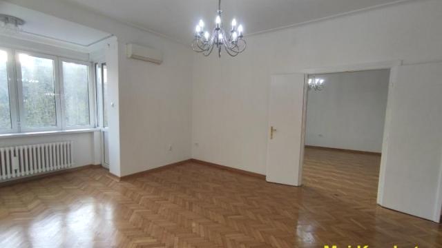 Stan, Troiposoban, Izdavanje, 136m2, Trg Nikole Pašića, Stari grad, Trg Nikole Pašić