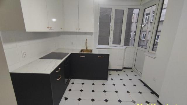 Stan, Troiposoban, Izdavanje, 136m2, Trg Nikole Pašića, Stari grad, Trg Nikole Pašić